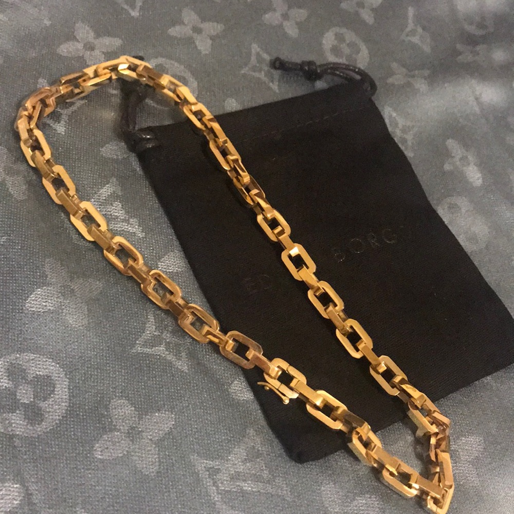 Gold Eddie Borgo chain.